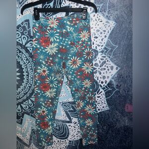 LuLaRoe Blue and Red Fireworks design Leggings